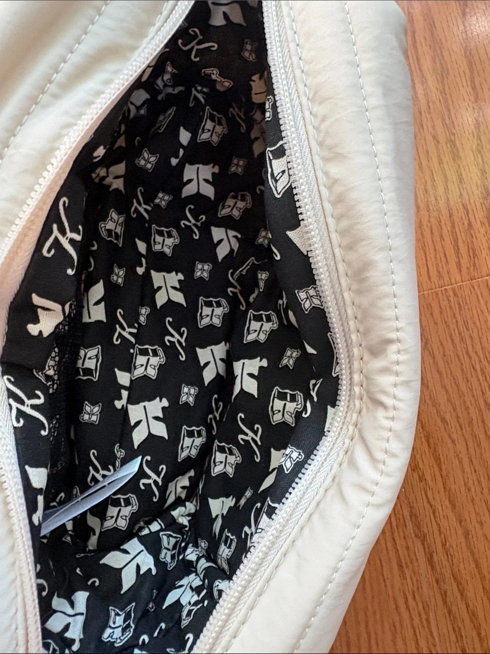 Kiehls Quilted Ivory Puffer Cosmetic Bag